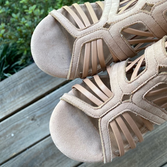 Torrid nude wedges - Picture 2 of 10